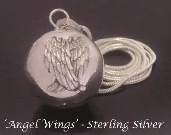 angel wings harmony necklace
